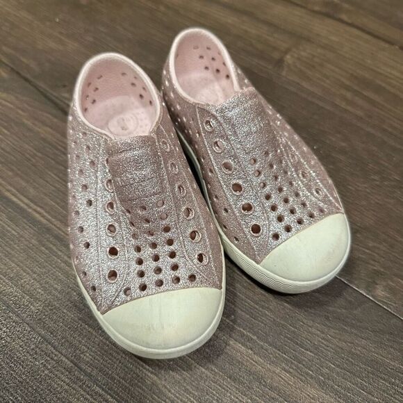 Natives pink glitter rubber washable slip on kids 7 shoes - Picture 1 of 6